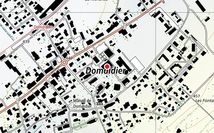 Map showing the location of Halle de sport communale (Sports centre)
